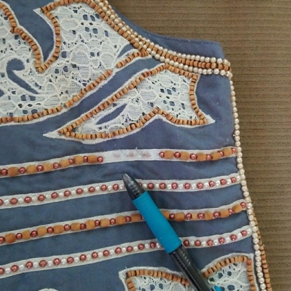 Vest - Picture 3 of 5